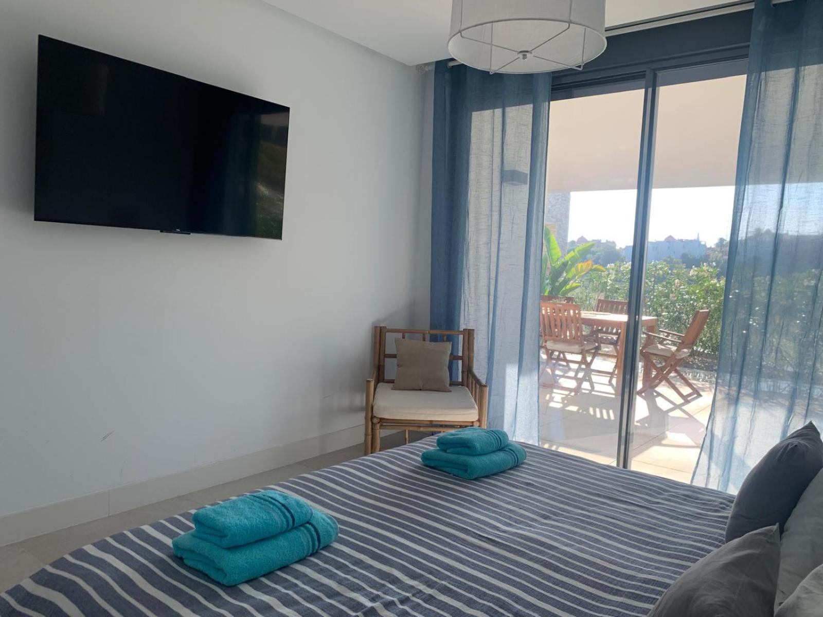 Luxury Blue Maritimo 2 Bedrooms Artola Homes Cabopino Marbella