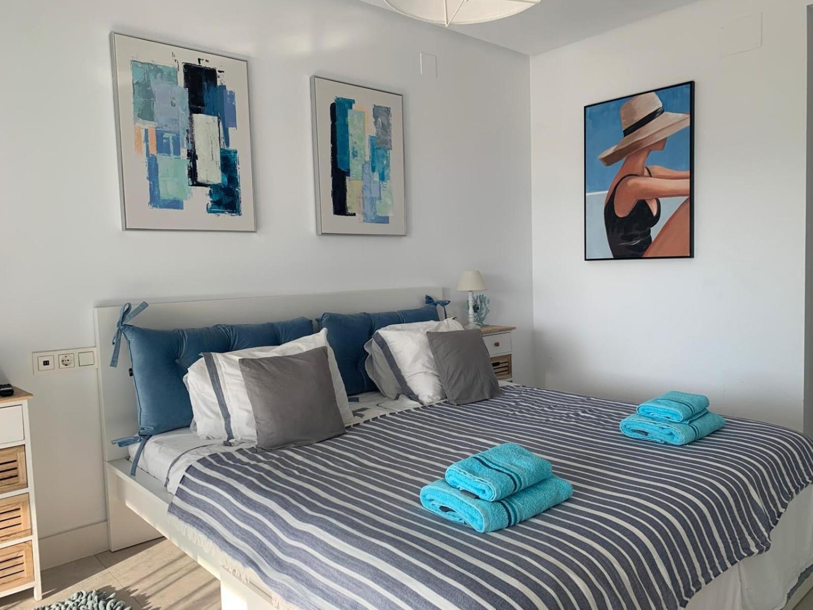Luxury Blue Maritimo 2 Bedrooms Artola Homes Cabopino Apartament